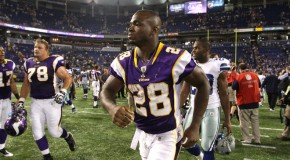 Adrian Peterson inks a new deal